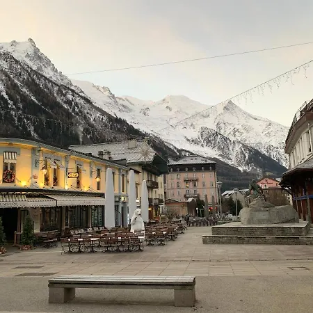 Au Clos Du Savoy Avec Parking 아파트